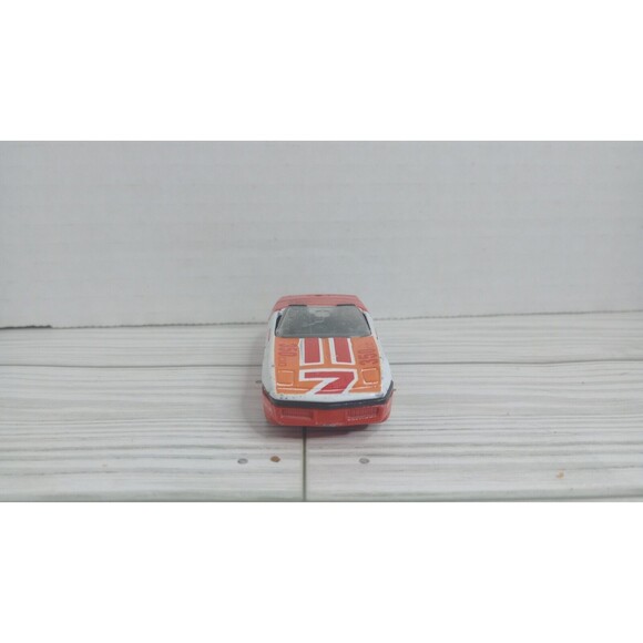 1983 Matchbox '84 Chevrolet Corvette Convertible Car 1:64 Diecast - Picture 5 of 7